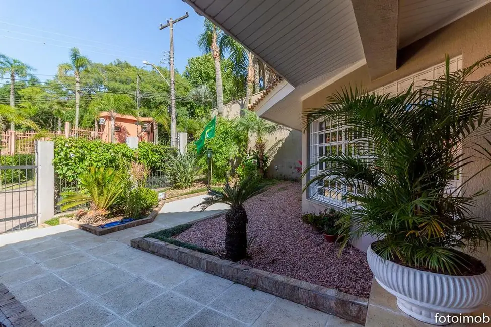 Casa com 4 quartos à venda, 442m2 em Santa Tereza, Porto Alegre - RS - imagem 3 Foto 3 de Casa com 4 quartos à venda, 442m2 em Santa Tereza, Porto Alegre - RS