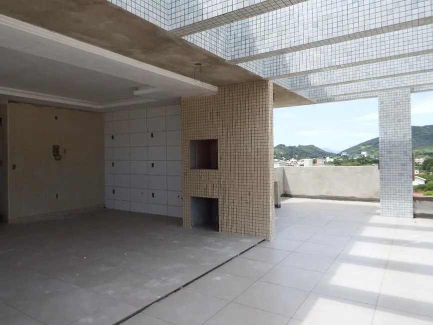 Foto 8 de Apartamento com 2 quartos à venda, 75m2 em Bombinhas - SC