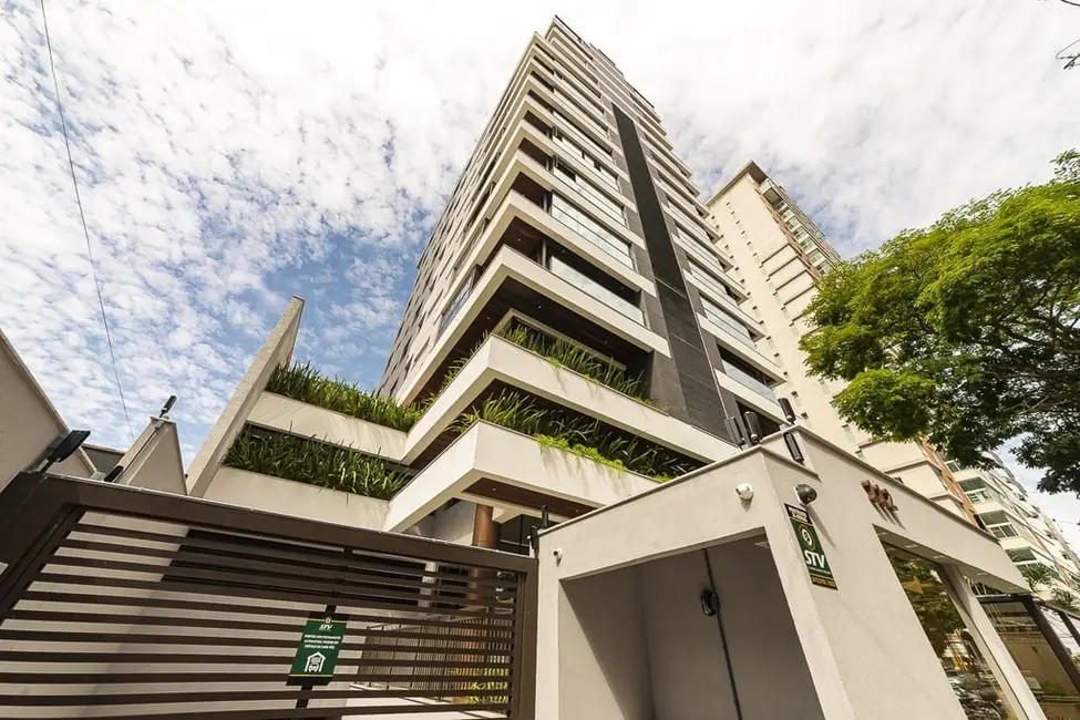 Foto 3 de Apartamento com 3 quartos à venda, 226m2 em Água Verde, Curitiba - PR