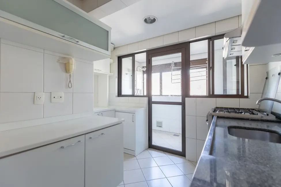 Foto 6 de Apartamento com 2 quartos à venda, 85m2 em Floresta, Porto Alegre - RS