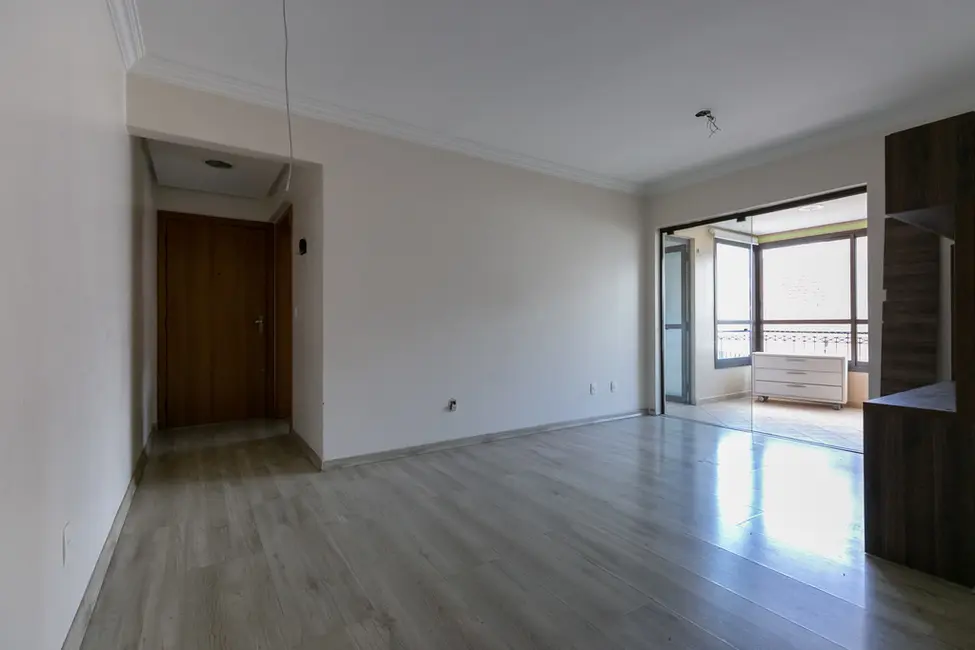 Foto 4 de Apartamento com 2 quartos à venda, 85m2 em Floresta, Porto Alegre - RS