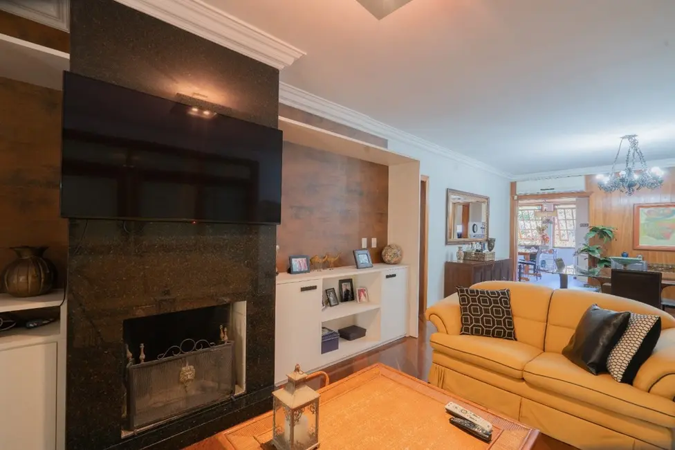 Apartamento com 5 quartos à venda, 243m2 em Mont Serrat, Porto Alegre - RS - imagem 4 Foto 4 de Apartamento com 5 quartos à venda, 243m2 em Mont Serrat, Porto Alegre - RS