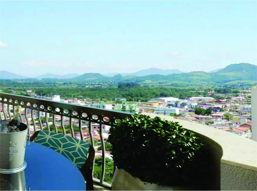 Foto 5 de Apartamento com 2 quartos à venda, 77m2 em Bombinhas - SC