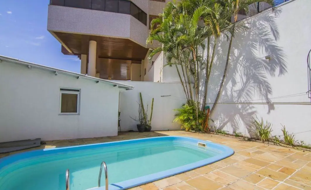 Foto 2 de Casa com 4 quartos à venda, 250m2 em Menino Deus, Porto Alegre - RS