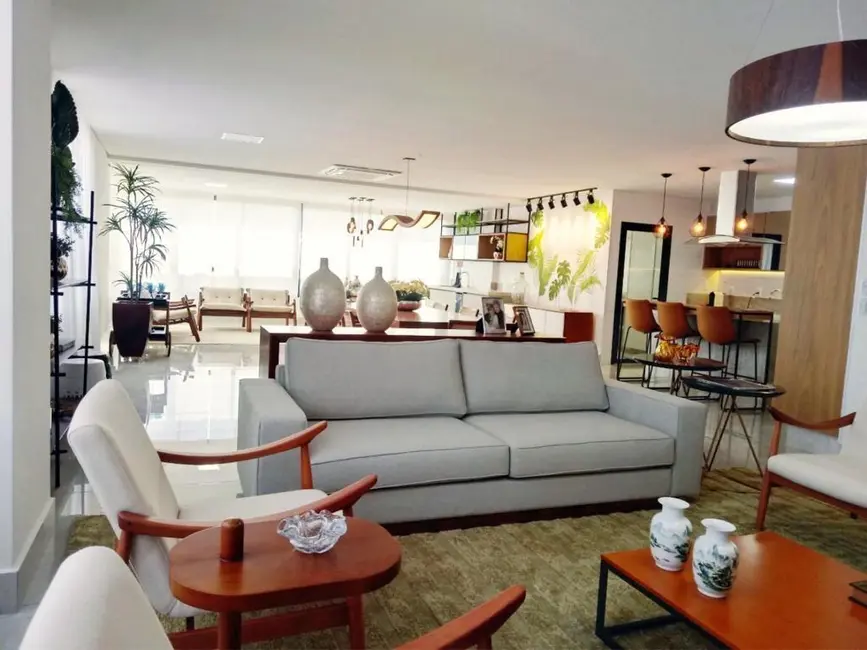 Foto 2 de Apartamento com 4 quartos à venda, 232m2 em Jardim Goiás, Goiania - GO