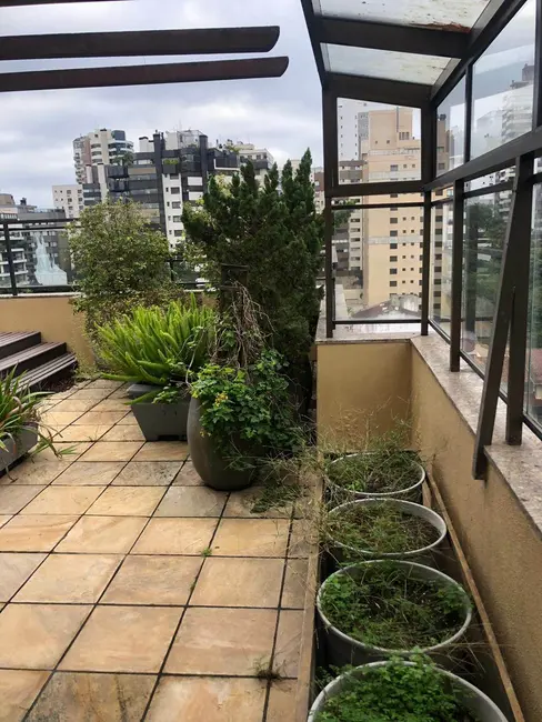 Cobertura com 4 quartos à venda, 214m2 em Petrópolis, Porto Alegre - RS - imagem 3 Foto 3 de Cobertura com 4 quartos à venda, 214m2 em Petrópolis, Porto Alegre - RS