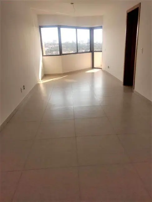 Apartamento com 3 quartos à venda, 88m2 em Passo da Areia, Porto Alegre - RS - imagem 6 Foto 6 de Apartamento com 3 quartos à venda, 88m2 em Passo da Areia, Porto Alegre - RS