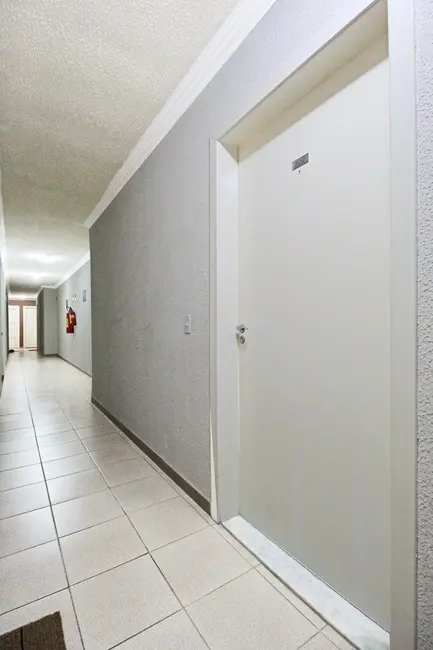 Foto 2 de Apartamento com 2 quartos à venda, 83m2 em Jardim Itu, Porto Alegre - RS