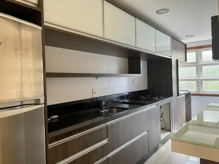 Apartamento com 2 quartos à venda, 63m2 em Teresópolis, Porto Alegre - RS - imagem 5 Foto 5 de Apartamento com 2 quartos à venda, 63m2 em Teresópolis, Porto Alegre - RS
