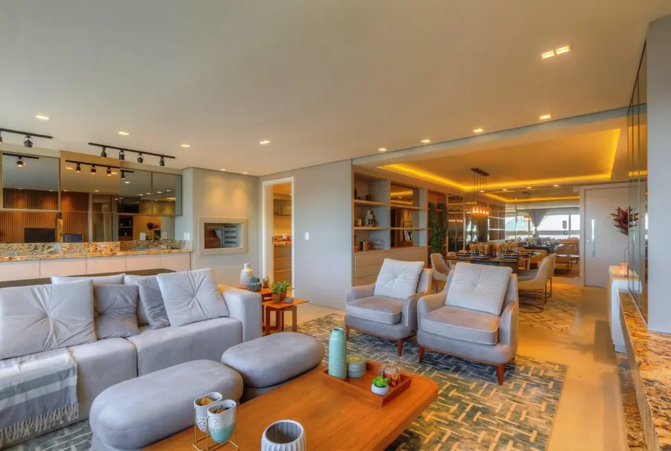 Foto 6 de Apartamento com 3 quartos à venda, 187m2 em Vila Assunção, Porto Alegre - RS