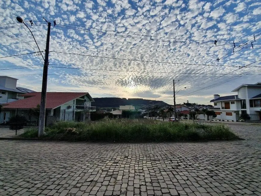 Foto 1 de Fazenda / Haras à venda, 656m2 em Centro, Parai - RS