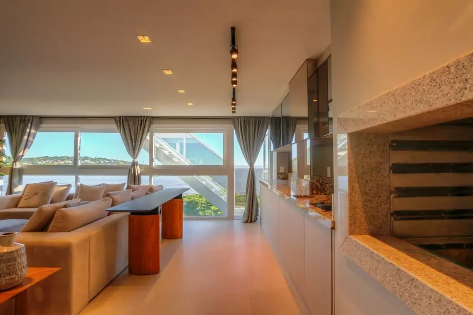 Foto 3 de Cobertura com 3 quartos à venda, 351m2 em Vila Assunção, Porto Alegre - RS