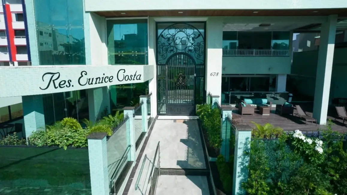 Foto 3 de Apartamento com 2 quartos à venda, 74m2 em Bombinhas - SC