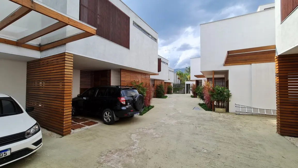 Foto 2 de Casa com 3 quartos à venda, 207m2 em Sao Sebastiao - SP