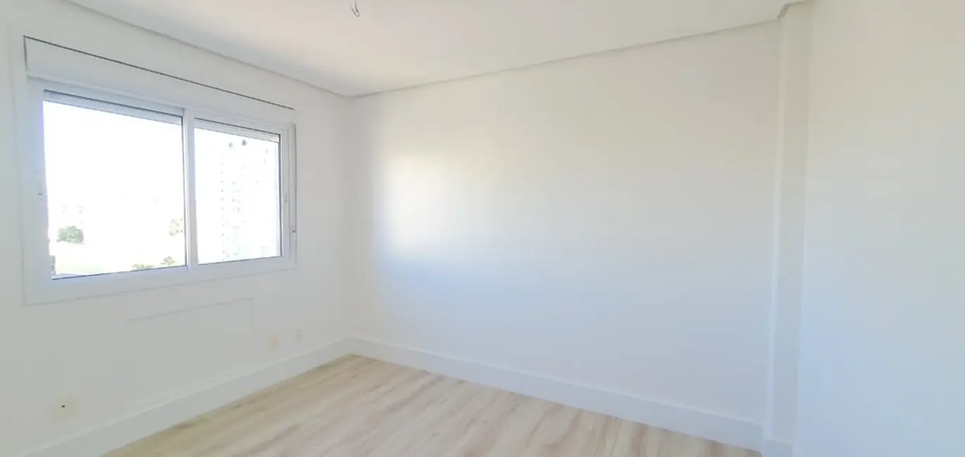 Cobertura com 2 quartos à venda, 161m2 em Santana, Porto Alegre - RS - imagem 9 Foto 9 de Cobertura com 2 quartos à venda, 161m2 em Santana, Porto Alegre - RS