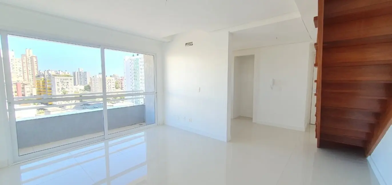 Cobertura com 2 quartos à venda, 161m2 em Santana, Porto Alegre - RS - imagem 4 Foto 4 de Cobertura com 2 quartos à venda, 161m2 em Santana, Porto Alegre - RS