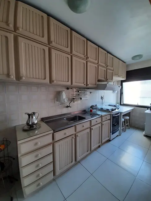 Foto 3 de Apartamento com 3 quartos à venda, 105m2 em Passo da Areia, Porto Alegre - RS