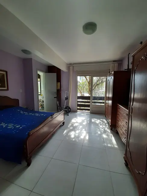 Foto 7 de Apartamento com 3 quartos à venda, 105m2 em Passo da Areia, Porto Alegre - RS