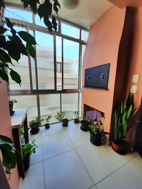 Foto 2 de Apartamento com 3 quartos à venda, 105m2 em Passo da Areia, Porto Alegre - RS