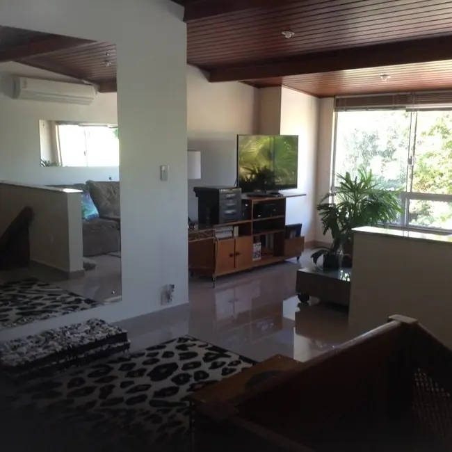 Foto 2 de Casa de Condomínio com 3 quartos à venda, 210m2 em Tristeza, Porto Alegre - RS