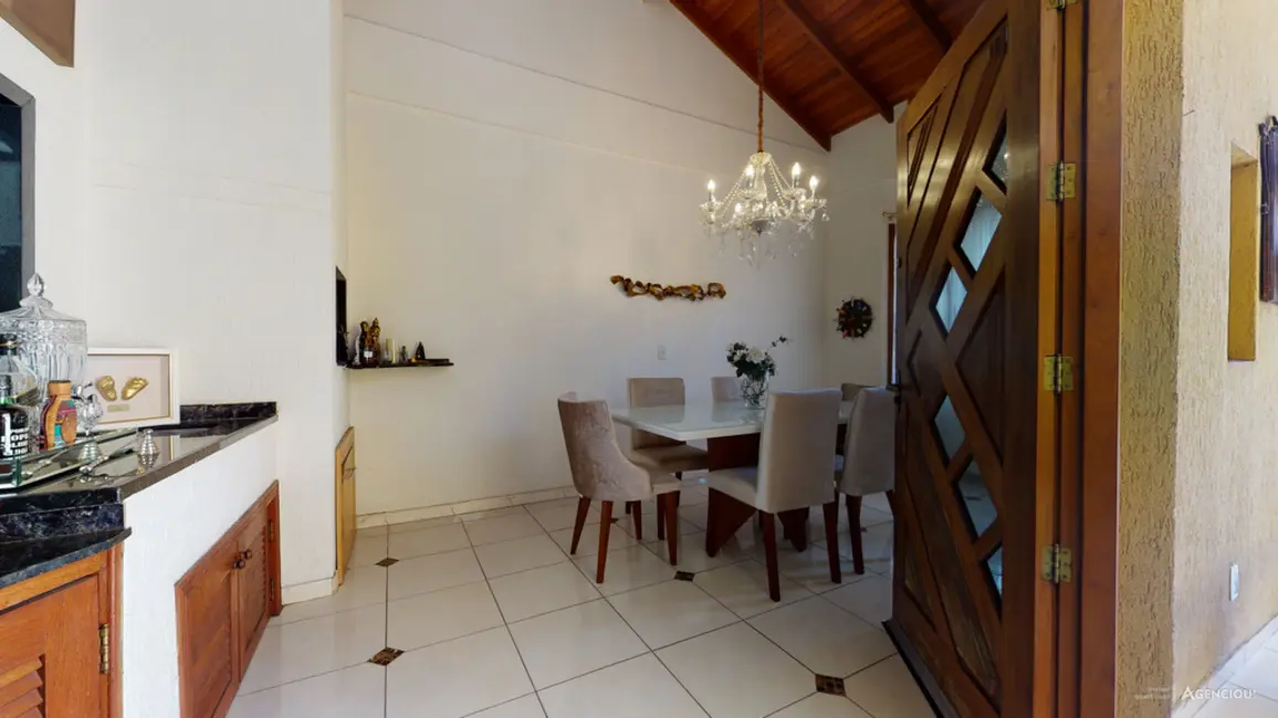 Foto 6 de Casa com 3 quartos à venda, 300m2 em Porto Alegre - RS