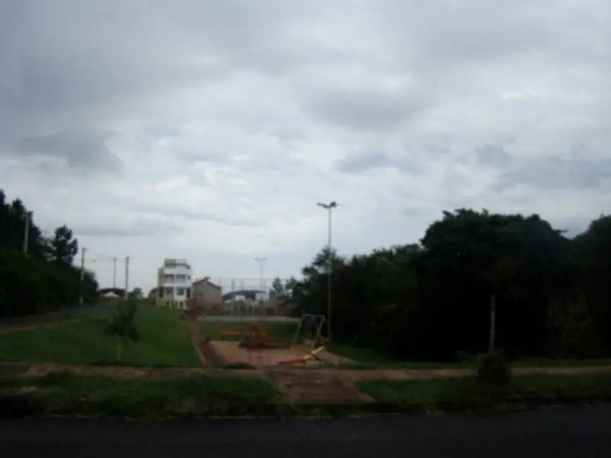 Foto 1 de Terreno / Lote à venda, 335m2 em Espírito Santo, Porto Alegre - RS