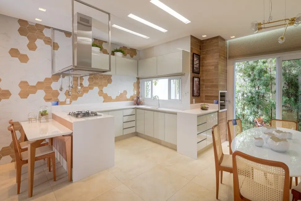 Foto 2 de Casa de Condomínio com 4 quartos à venda, 215m2 em Sítios Santa Luzia, Aparecida De Goiania - GO