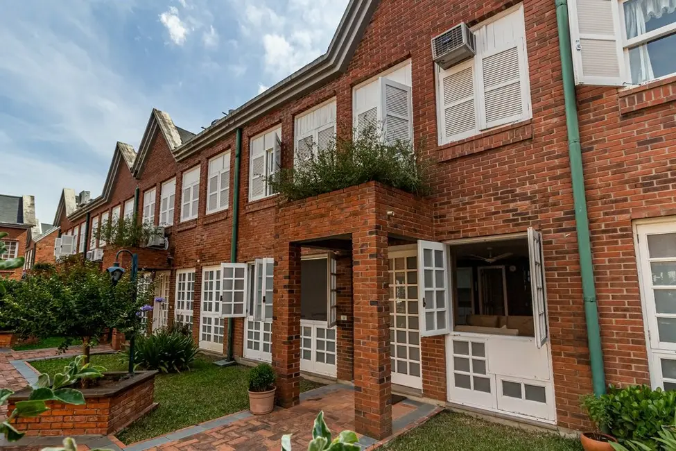 Foto 4 de Casa de Condomínio com 2 quartos à venda, 193m2 em Chácara das Pedras, Porto Alegre - RS