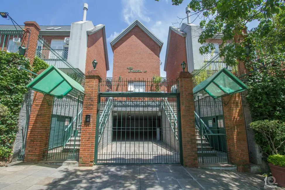 Foto 2 de Casa de Condomínio com 2 quartos à venda, 193m2 em Chácara das Pedras, Porto Alegre - RS