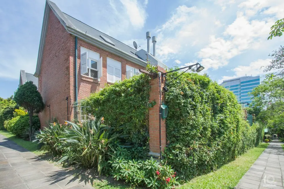 Foto 3 de Casa de Condomínio com 2 quartos à venda, 193m2 em Chácara das Pedras, Porto Alegre - RS