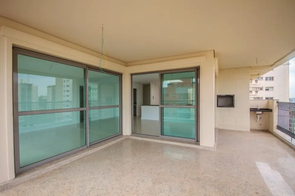 Cobertura com 3 quartos à venda, 176m2 em Três Figueiras, Porto Alegre - RS - imagem 8 Foto 8 de Cobertura com 3 quartos à venda, 176m2 em Três Figueiras, Porto Alegre - RS