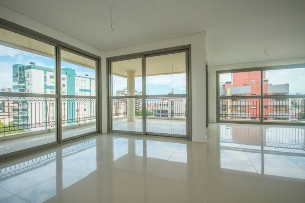 Cobertura com 3 quartos à venda, 176m2 em Três Figueiras, Porto Alegre - RS - imagem 7 Foto 7 de Cobertura com 3 quartos à venda, 176m2 em Três Figueiras, Porto Alegre - RS
