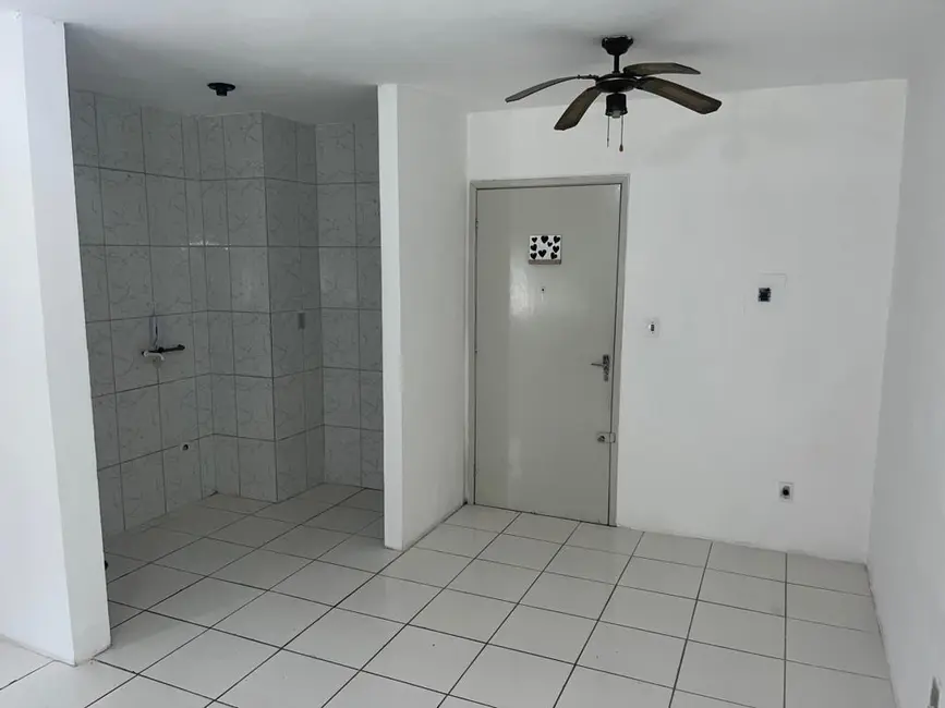 Foto 1 de Apartamento com 1 quarto à venda, 30m2 em Jardim Leopoldina, Porto Alegre - RS