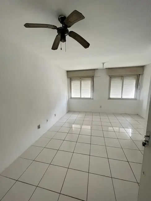 Foto 2 de Apartamento com 1 quarto à venda, 30m2 em Jardim Leopoldina, Porto Alegre - RS