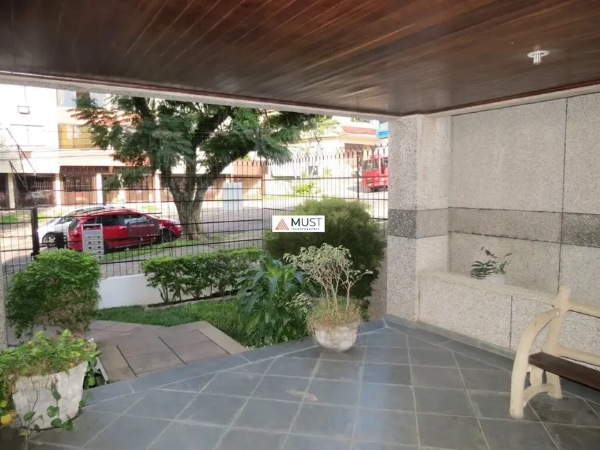 Foto 2 de Apartamento com 2 quartos à venda, 63m2 em Chácara das Pedras, Porto Alegre - RS
