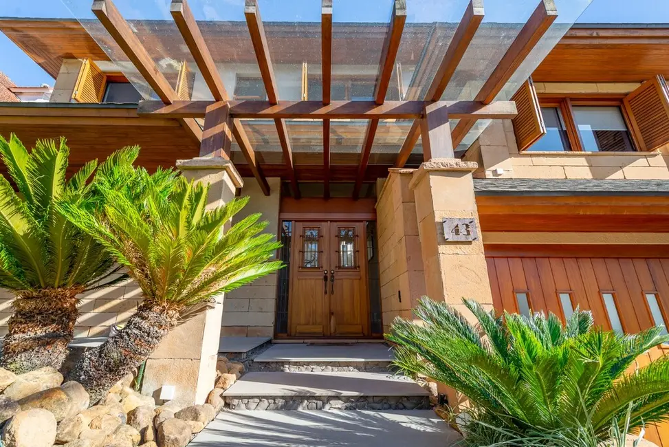 Casa com 4 quartos à venda, 498m2 em Ipanema, Porto Alegre - RS - imagem 3 Foto 3 de Casa com 4 quartos à venda, 498m2 em Ipanema, Porto Alegre - RS