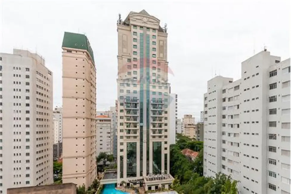 Apartamento com 3 quartos à venda, 229m2 em Higienópolis, São Paulo - SP - imagem 6 Foto 6 de Apartamento com 3 quartos à venda, 229m2 em Higienópolis, São Paulo - SP