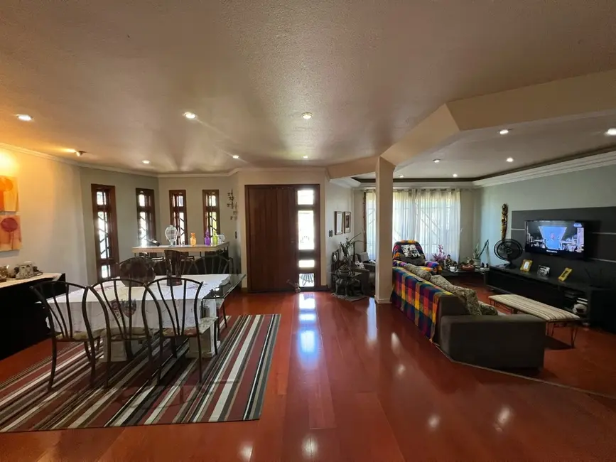 Casa com 3 quartos à venda, 307m2 em Estância Velha, Canoas - RS - imagem 6 Foto 6 de Casa com 3 quartos à venda, 307m2 em Estância Velha, Canoas - RS