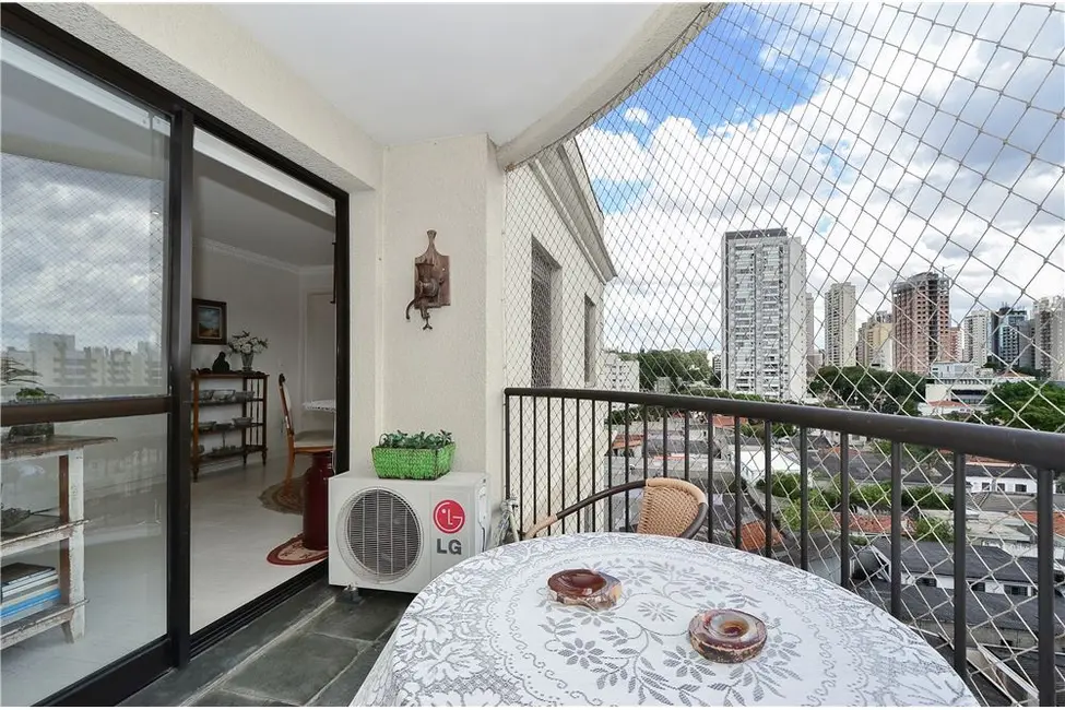 Foto 8 de Apartamento com 3 quartos à venda, 147m2 em Caxingui, São Paulo - SP