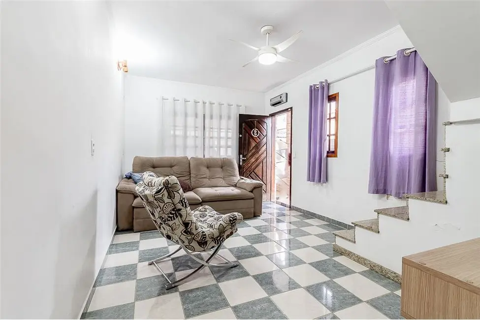 Foto 3 de Casa com 3 quartos à venda, 231m2 em Vila Carmosina, São Paulo - SP