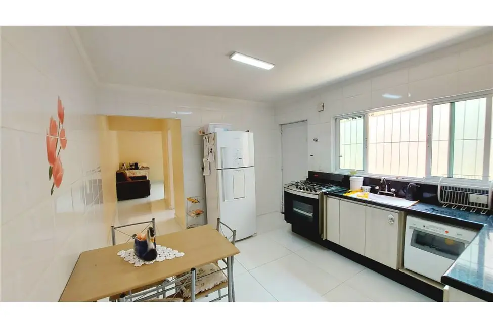 Foto 3 de Casa com 2 quartos à venda, 120m2 em Vila Paranaguá, São Paulo - SP