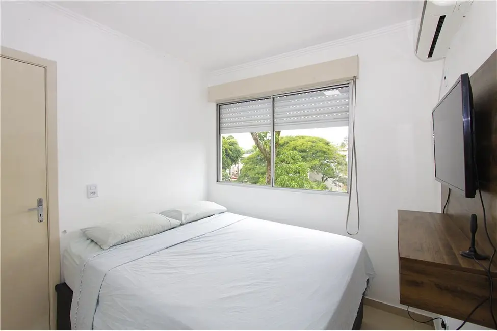 Foto 9 de Apartamento com 1 quarto à venda, 32m2 em Santo Antônio, Porto Alegre - RS