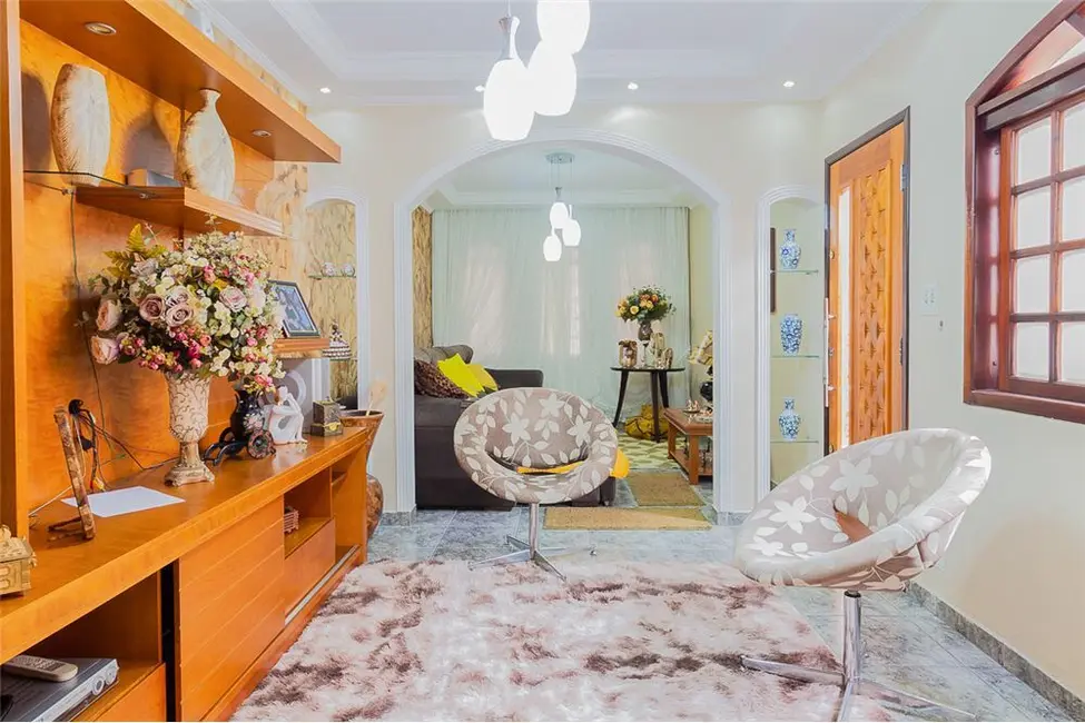 Foto 1 de Casa com 3 quartos à venda, 190m2 em Vila Paranaguá, São Paulo - SP