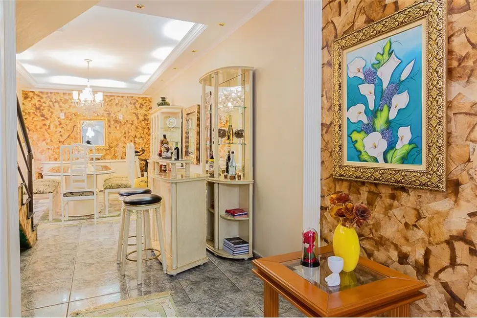 Foto 8 de Casa com 3 quartos à venda, 190m2 em Vila Paranaguá, São Paulo - SP