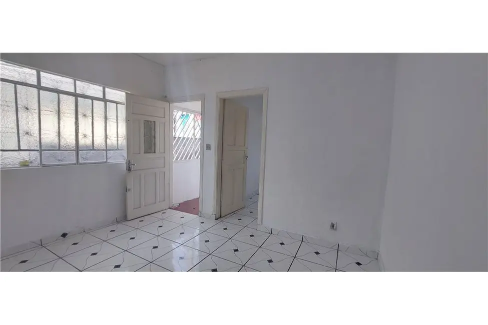 Foto 2 de Casa com 2 quartos à venda, 90m2 em Vila Carmosina, São Paulo - SP