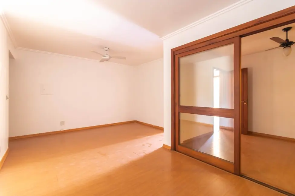 Apartamento com 3 quartos à venda, 162m2 em Bela Vista, Porto Alegre - RS - imagem 3 Foto 3 de Apartamento com 3 quartos à venda, 162m2 em Bela Vista, Porto Alegre - RS