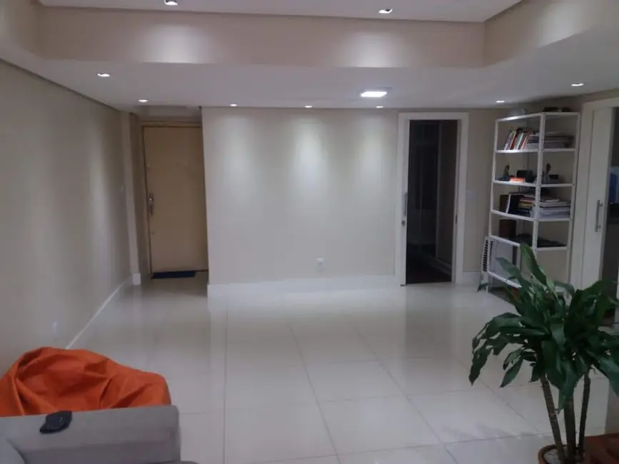 Apartamento com 2 quartos à venda, 82m2 em Centro Histórico, Porto Alegre - RS - imagem 7 Foto 7 de Apartamento com 2 quartos à venda, 82m2 em Centro Histórico, Porto Alegre - RS