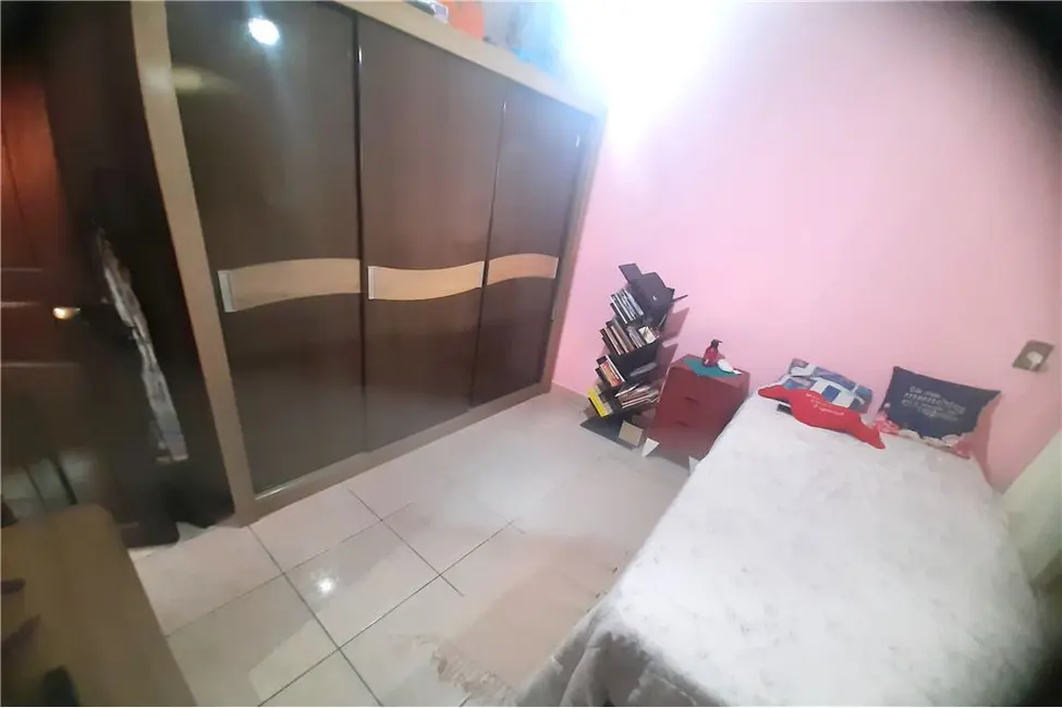 Casa com 3 quartos à venda, 179m2 em Vila Nova, Cubatao - SP - imagem 5 Foto 5 de Casa com 3 quartos à venda, 179m2 em Vila Nova, Cubatao - SP