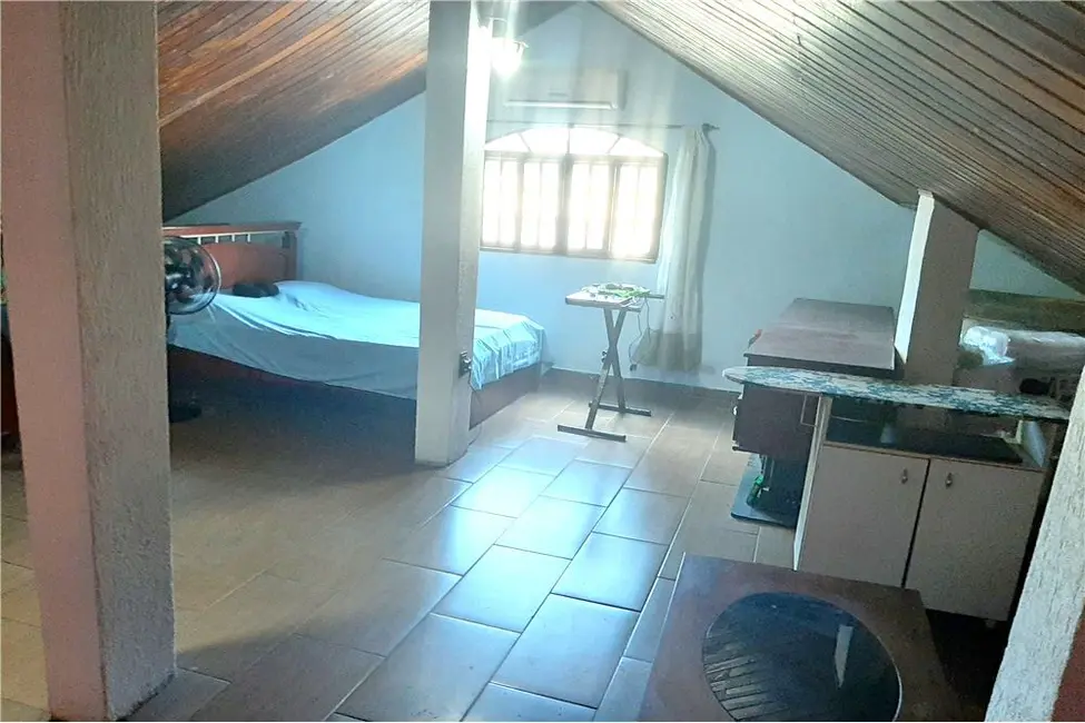 Casa com 3 quartos à venda, 179m2 em Vila Nova, Cubatao - SP - imagem 8 Foto 8 de Casa com 3 quartos à venda, 179m2 em Vila Nova, Cubatao - SP