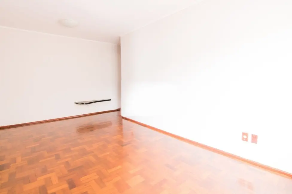 Foto 3 de Apartamento com 2 quartos à venda, 69m2 em Auxiliadora, Porto Alegre - RS